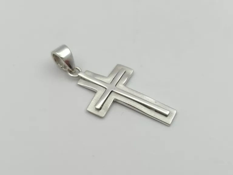 ZAWIESZKA Z BIAŁEGO ZŁOTA KRZYŻ - 585 14K 0,89G
