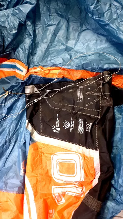 LATAWIEC KITESERFINGOWY CABRINHA SWITCHBLADE ROZMIAR 10 ROCZNIK 2020