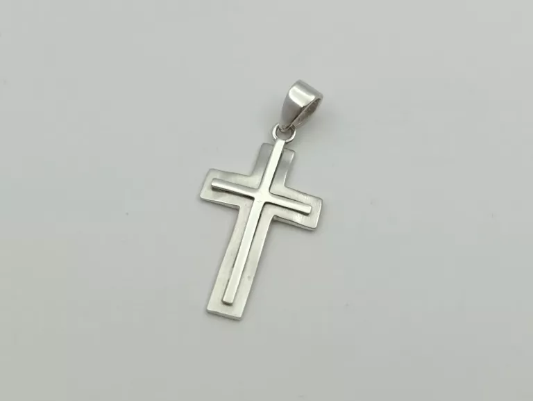 ZAWIESZKA Z BIAŁEGO ZŁOTA KRZYŻ - 585 14K 0,89G