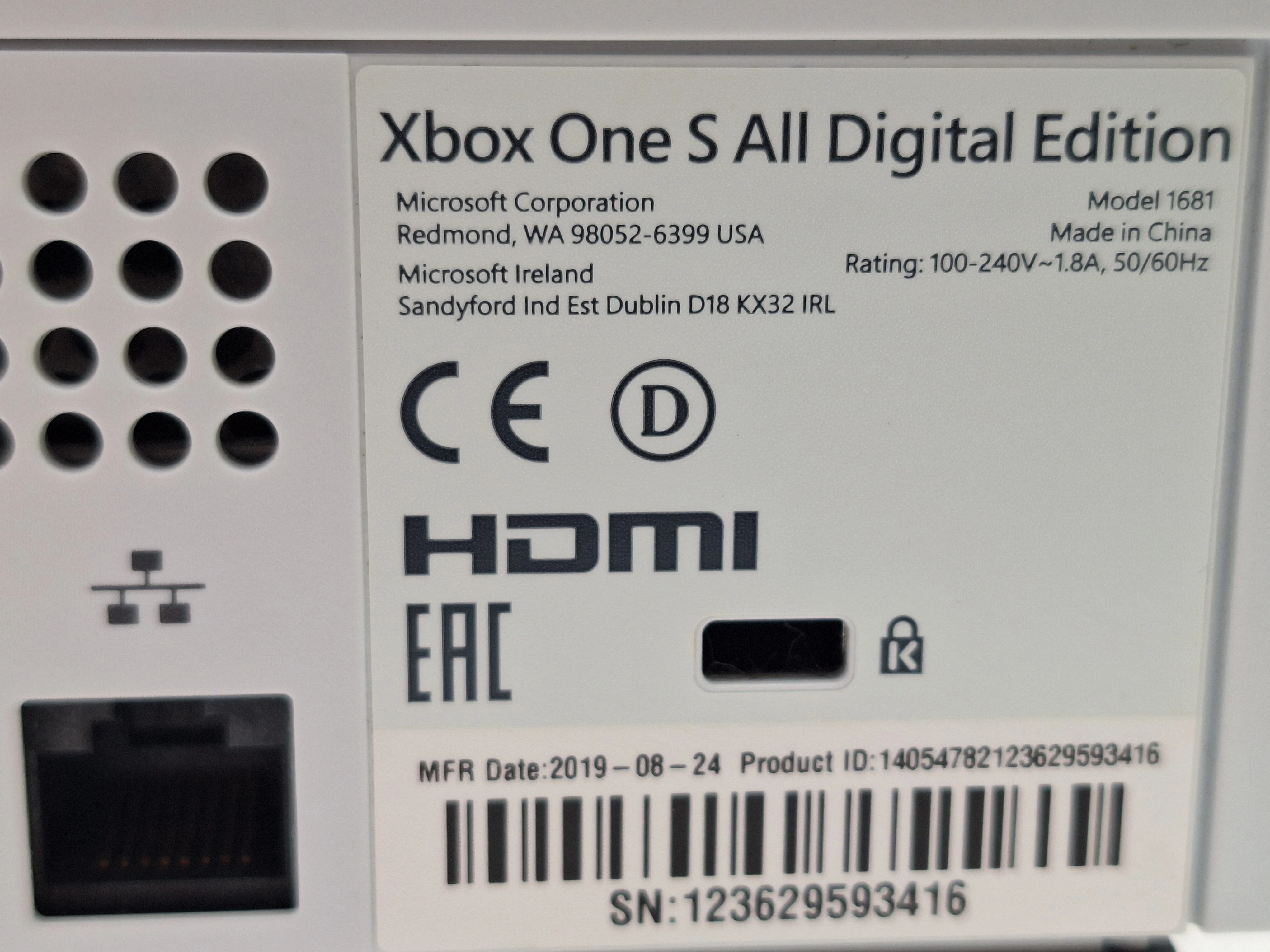 konsola-microsoft-xone-xbox-one-s-all-digital-1tb-2x-pad-kolor-bialy