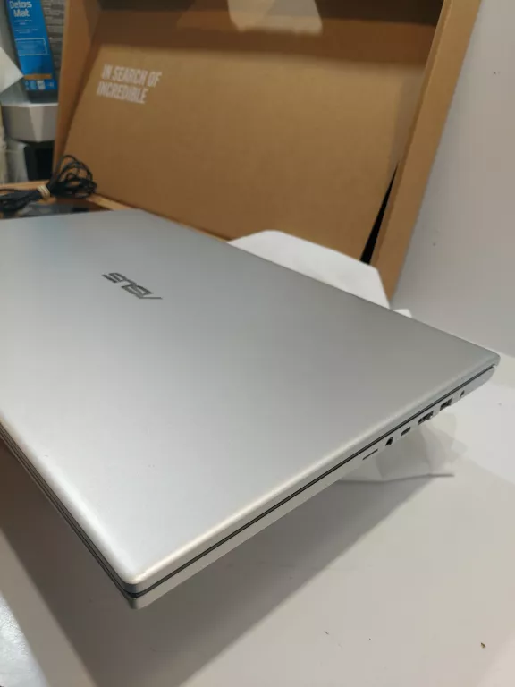 LAPTOP ASUS VIVOBOOK 17 M712DA (M712DA-AU172T)