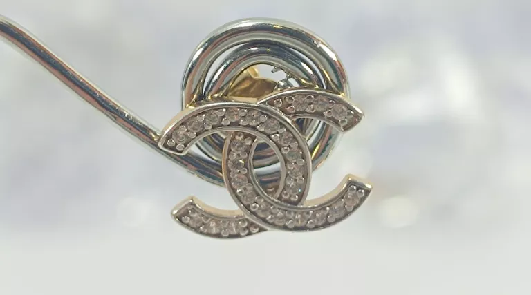 nienoszone-zlote-kolczyki-chanel-z-cyrkoniami-585-184g-motyw-brak