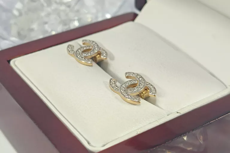 nienoszone-zlote-kolczyki-chanel-z-cyrkoniami-585-184g-marka-inna-marka