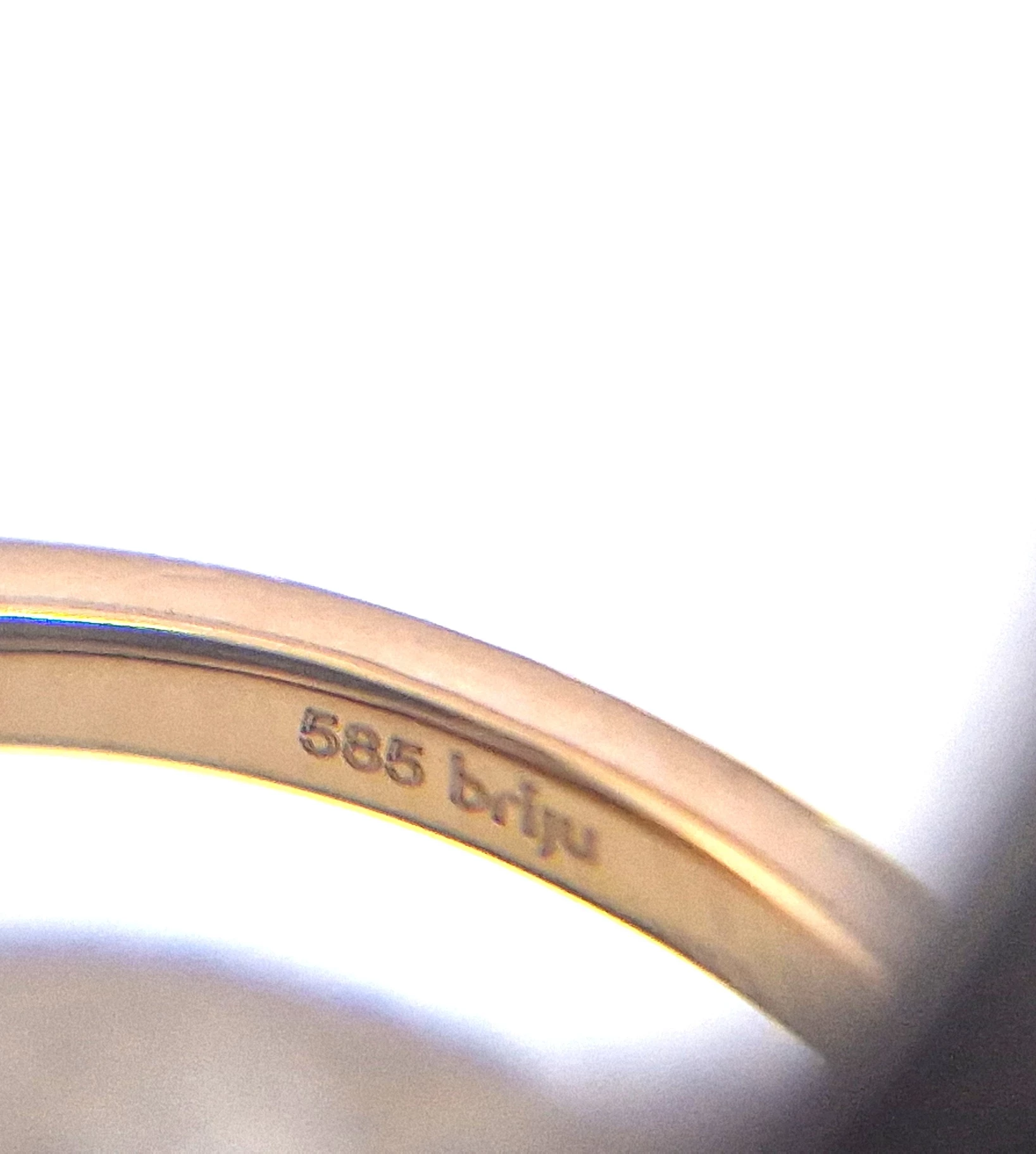 zloty-pierscionek-z-brylantem-briju-pr585-197g-r14-kolor-dominujacy-zloty