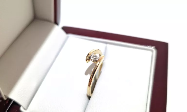 zloty-pierscionek-z-brylantem-briju-pr585-197g-r14-rodzaj-wyrob-jubilerski