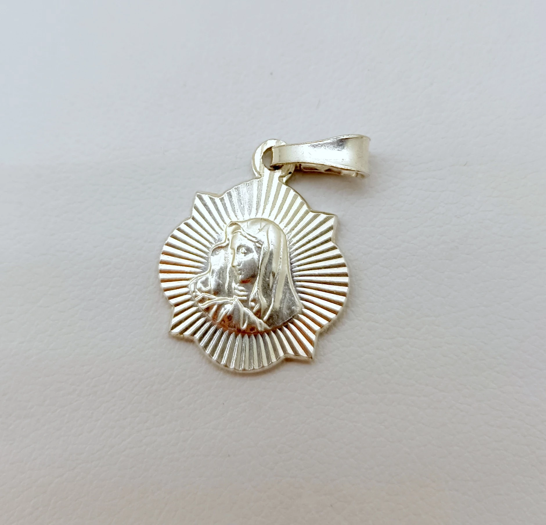 srebro-wyrob-jubilerski-uzywany-zawieszka-matka-zwrocona-w-lewo-925-223-bytomska-12-czeladz