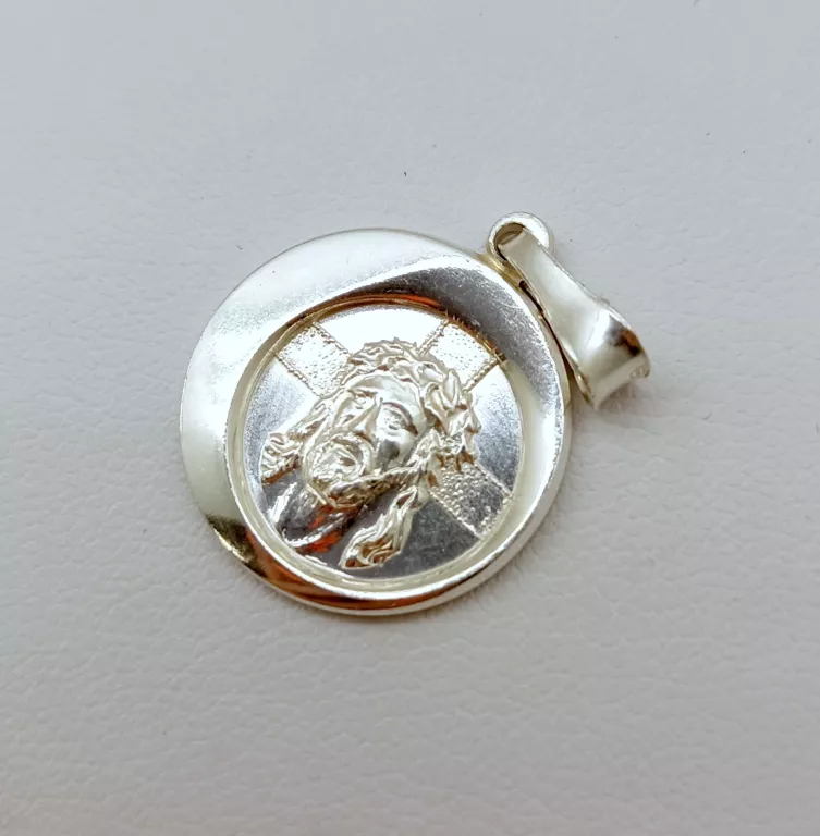 srebro-wyrob-jubilerski-uzywany-zawieszka-medalik-jezus-i-krzyz-925-298-bytomska-12-czeladz