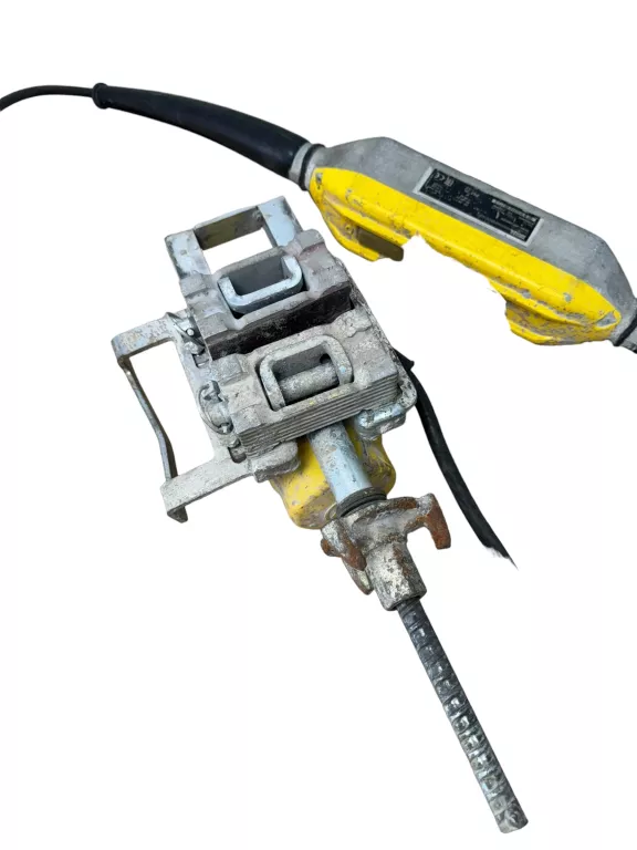 WIBRATOR PRZYCZEPNY WACKER NEUSON ARFU 26/6/230 ROK PRODKUCJI 2020