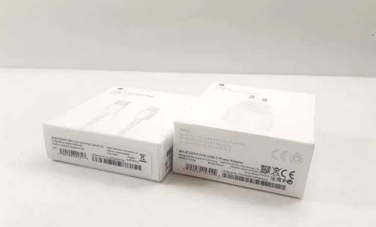 ŁADOWARKA IPHONE KOSTKA + KABEL C NA LIGHTNING