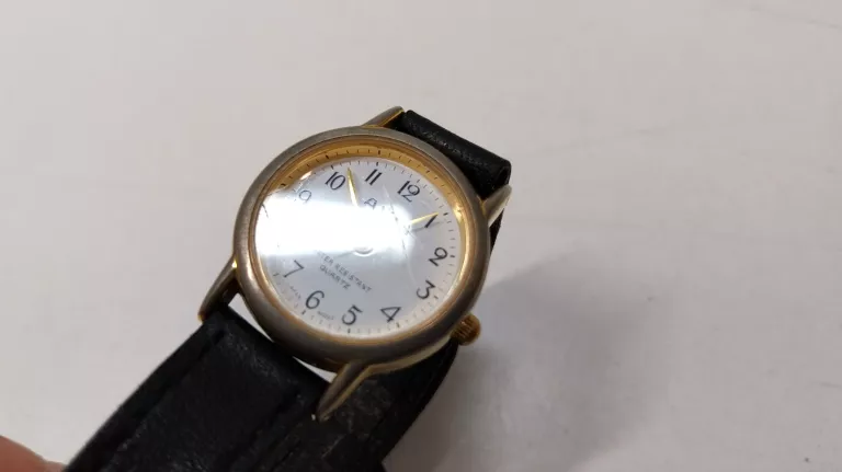 ZEGAREK DAMSKI AVIA 874572