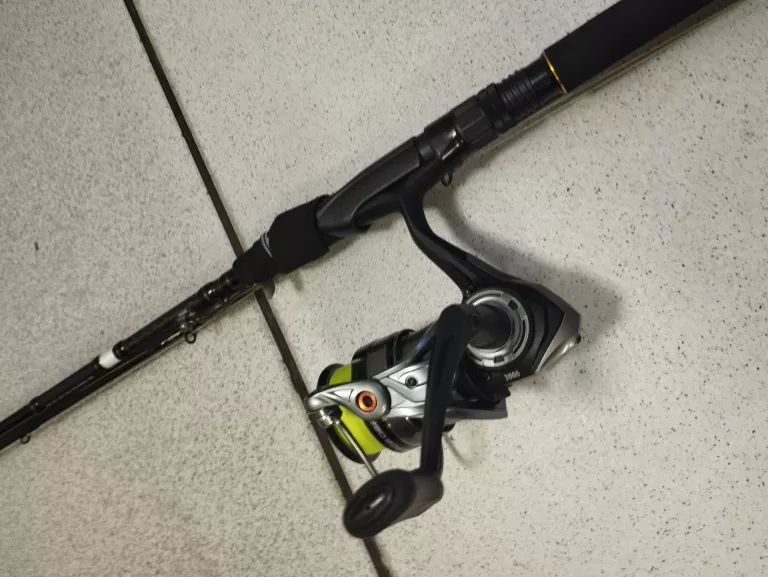 WĘDKA SAVAGE GEAR + KOŁOWROTEK
