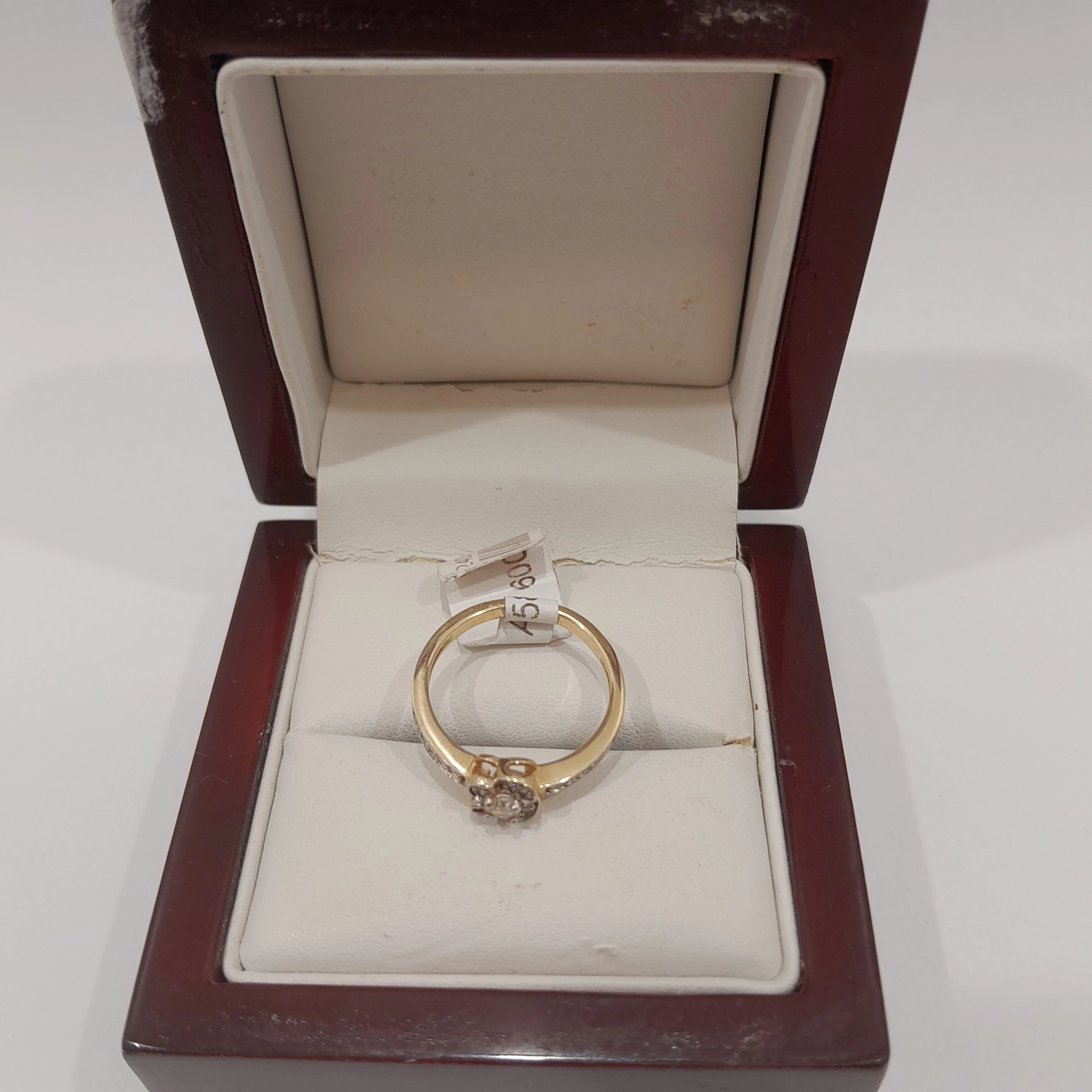 wyrob-jubilerski-pierscionek-585-200g-r10-stan-powystawowy