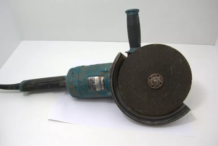 SZLIFIERKA KĄTOWA MAKITA GA9020