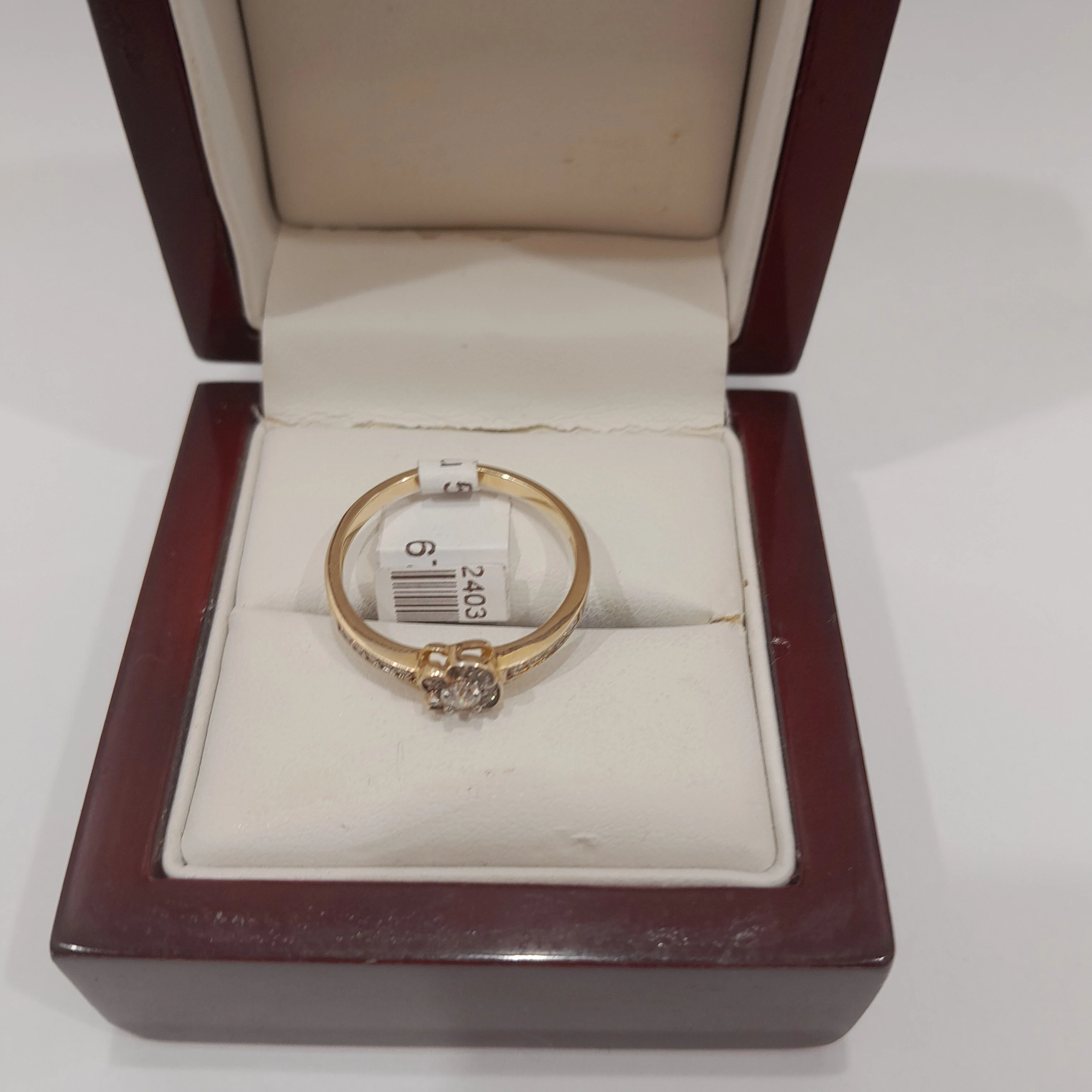 wyrob-jubilerski-pierscionek-585-225g-r19-stan-powystawowy