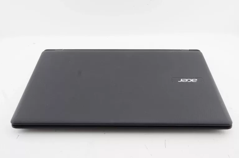 WSPANIAŁY LAPTOP ACER N15C4 15,6 " AMD A8 8 GB / 120 GB SUPER STAN