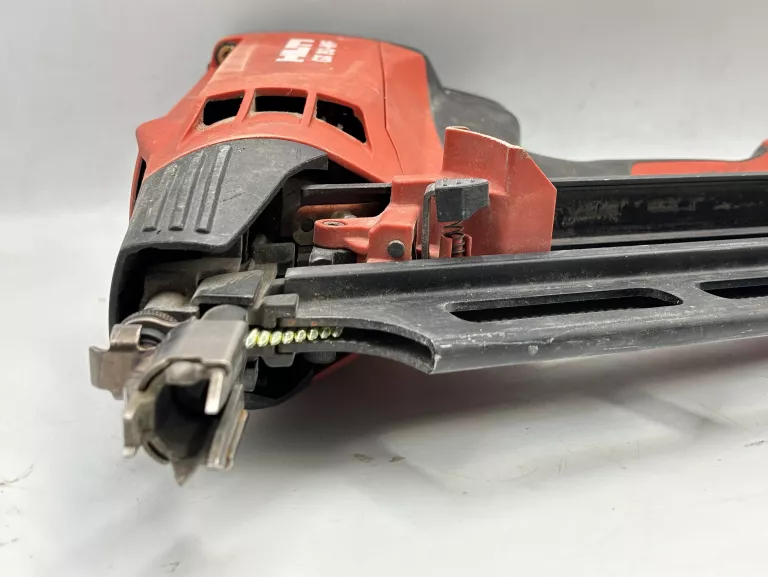 gwozdziarka-hilti-gx-90-wf-2-x-akumulator-zasilanie-209202-1769276