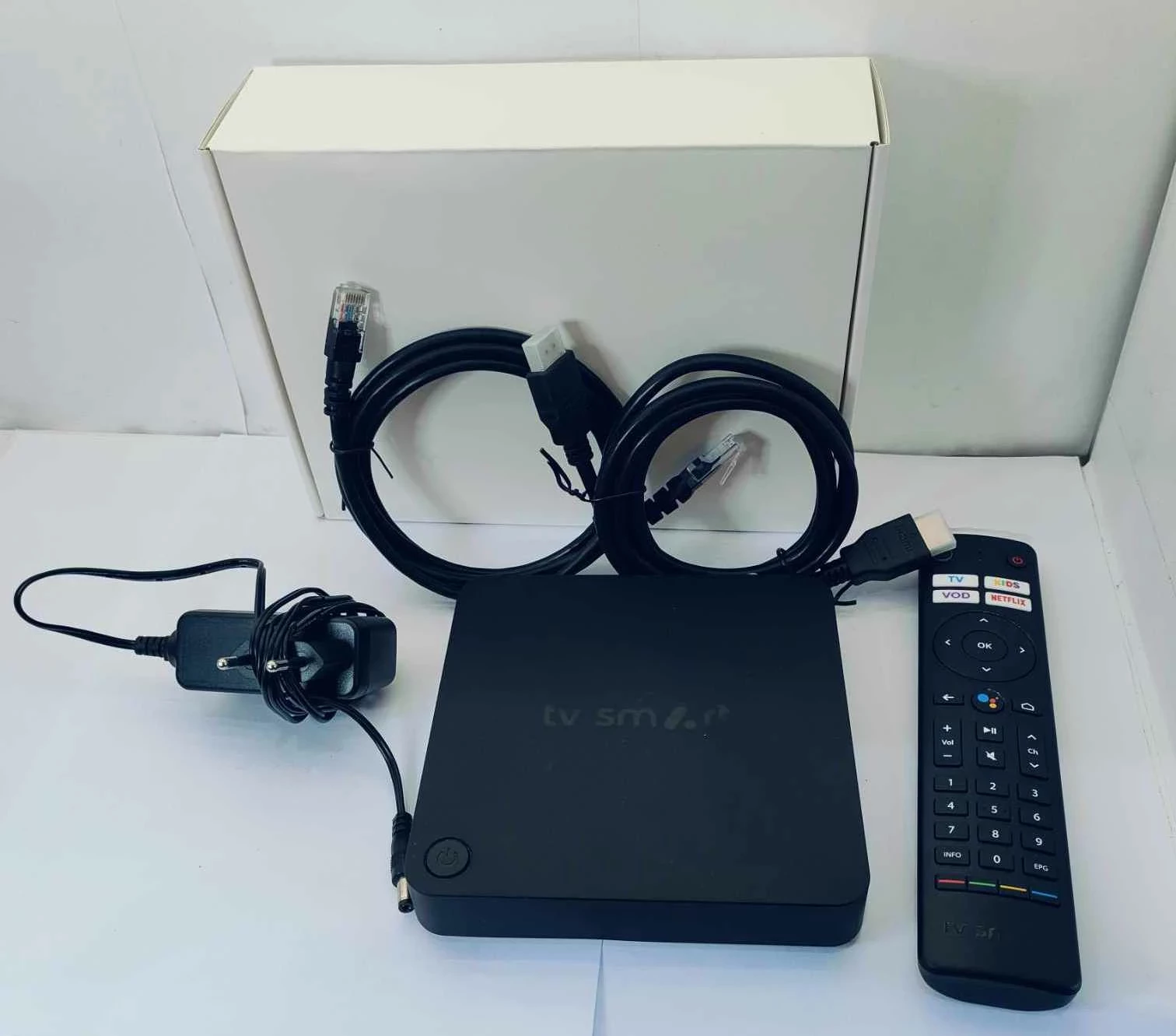 dekoder-smart-tv-4k-box-stan-uzywany