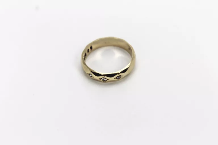 zlota-obraczka-3-brylanty-pr-585-rozm-14-certyfikat-kolor-dominujacy-205826-225106