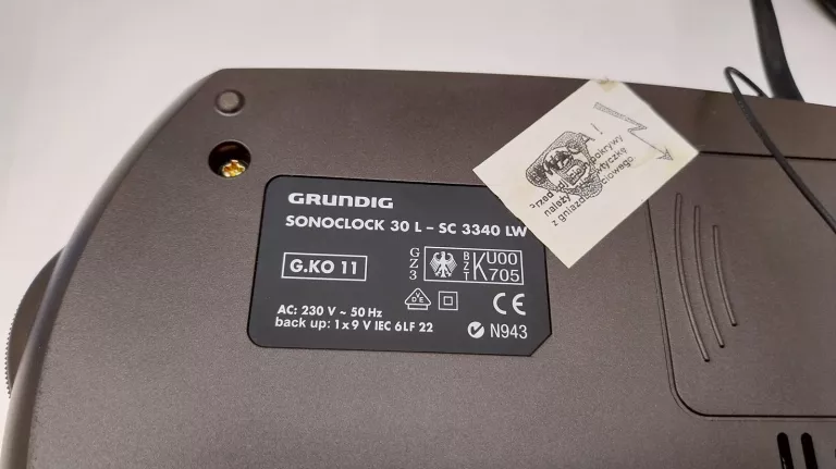RADIO BUDZIK GRUNDIG SONOCLOCK 30 L / 3340 LW