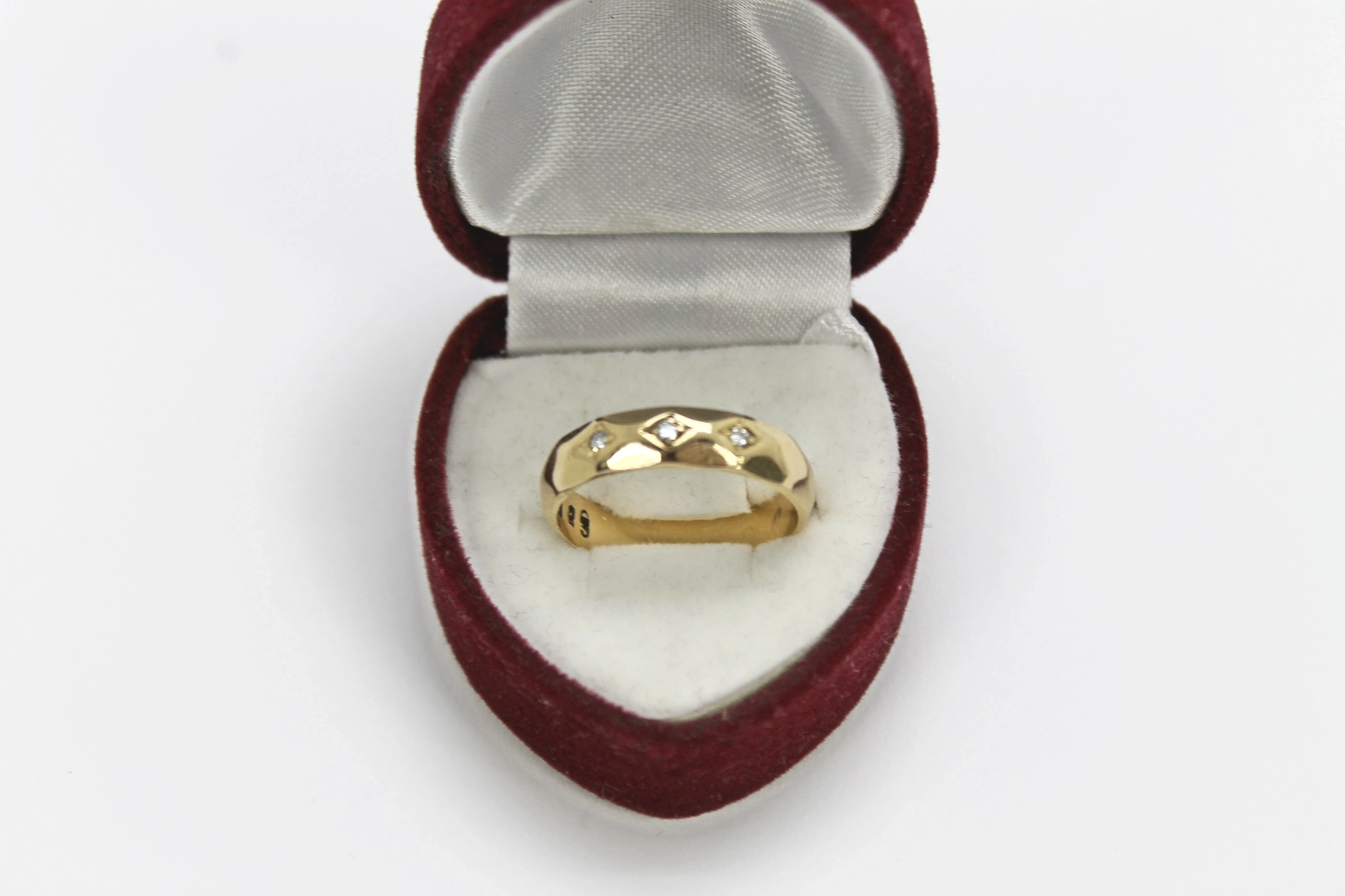 zlota-obraczka-3-brylanty-pr-585-rozm-14-certyfikat-ean-gtin-5906803496758