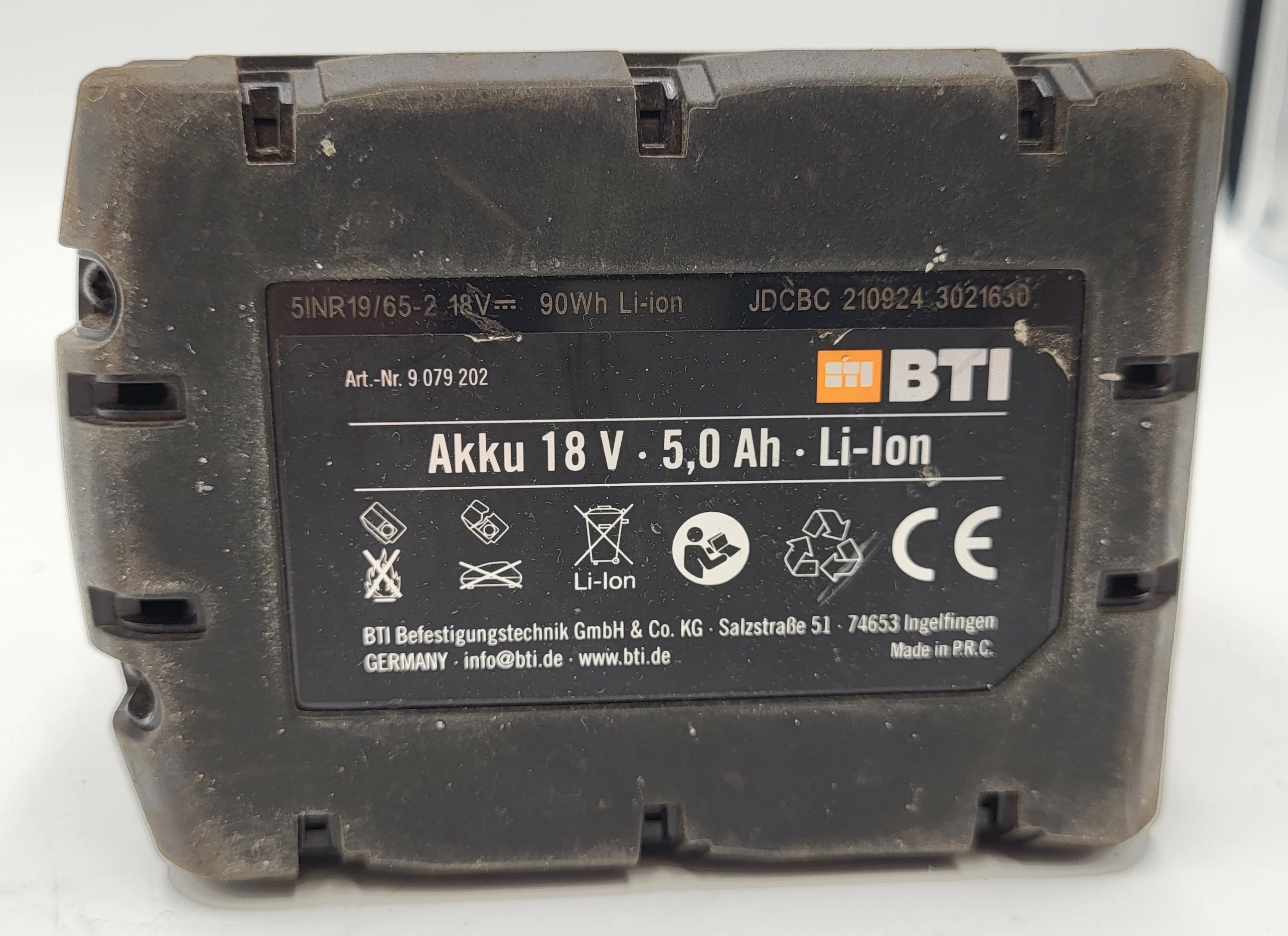wkretarka-bti-a18-bs-2-9078473-aku-50ah-18v-lad-a144-18-lg-2-napiecie-v-18-v