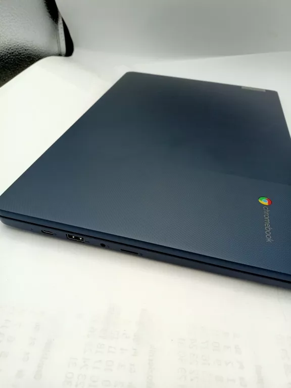 LAPTOP LENOVO IDEAPAD CHROME 3 15IJL