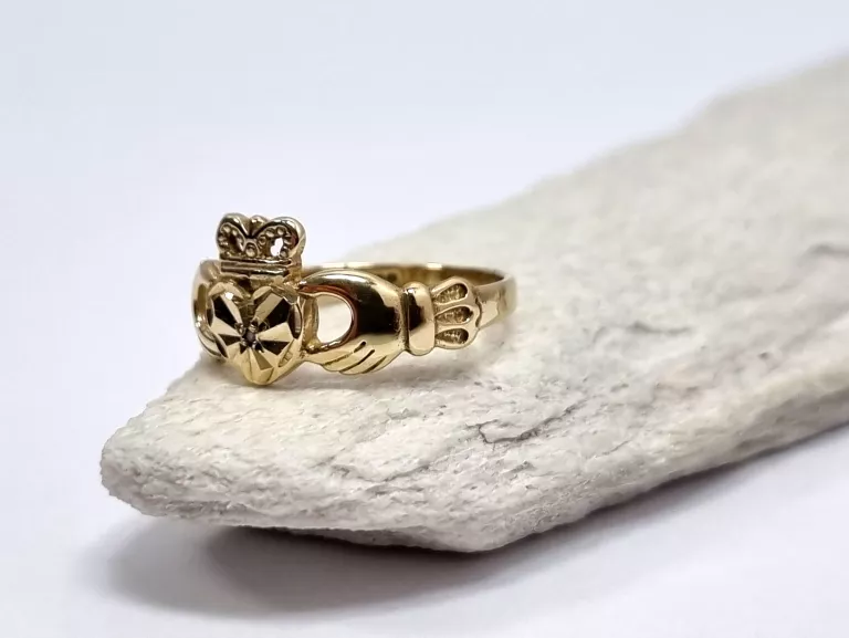 ZŁOTY PIERŚCIONEK CLADDAGH RING P: 375 W: 1,82G R: 12