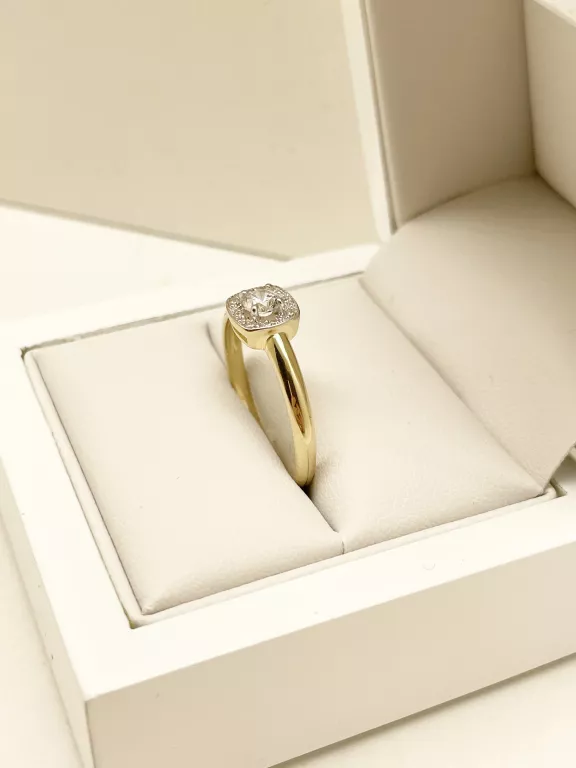 ZŁOTY PIERŚCIONEK 2,66G P585 R.23