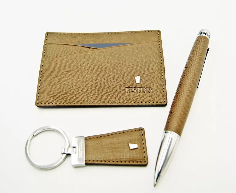 ZESTAW PREZENTOWY FIRMY FESTINA ETUI NA KARTY, DŁUGOPIS, BRELOK