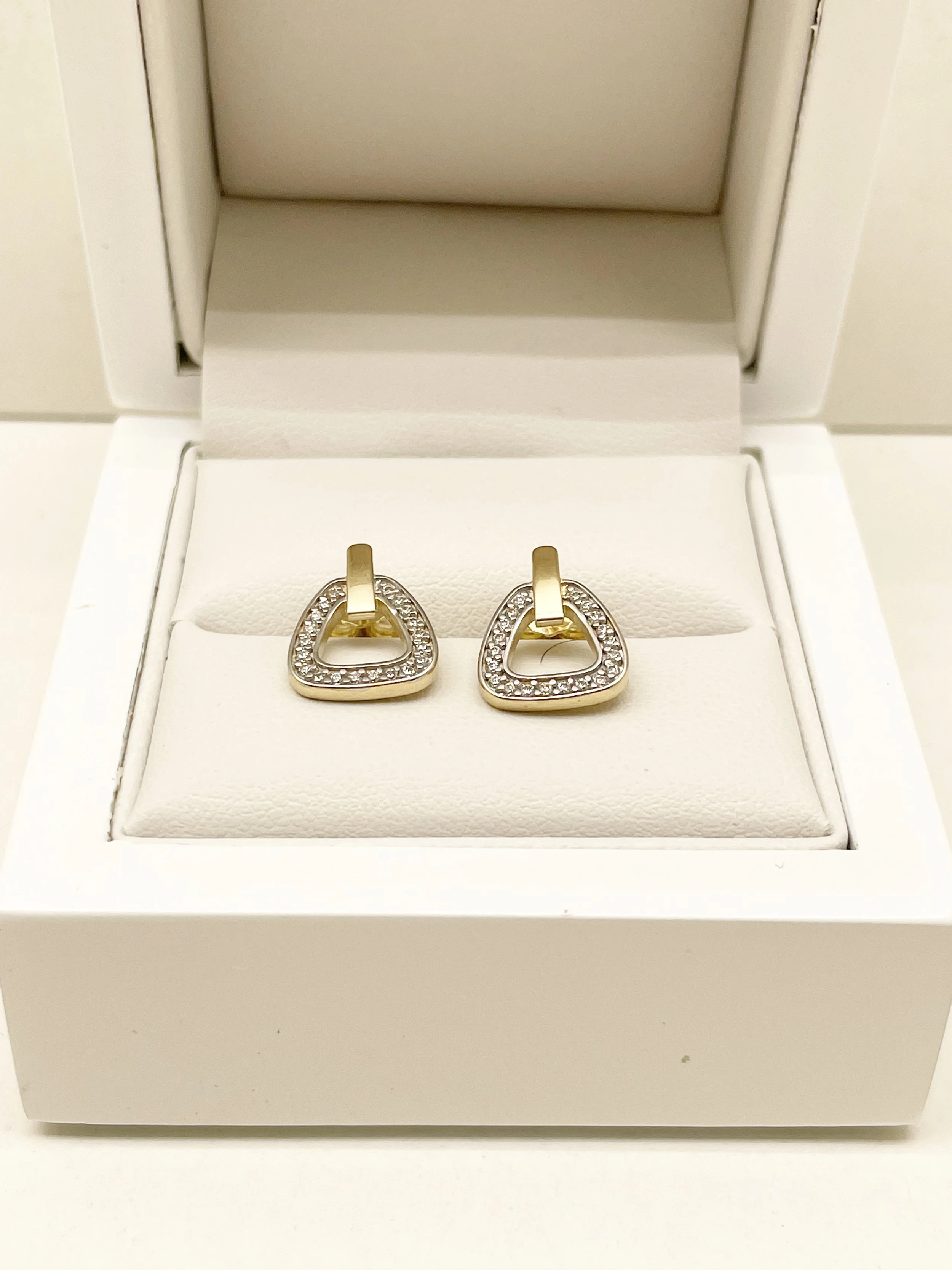 sliczne-zlote-kolczyki-246g-585pr-ean-gtin-5900025200339