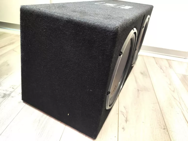 SKRZYNIA BASOWA JBL STAGE 1200D Z PORTEM SZCZELINOWYM I WOOFEREM 300MM