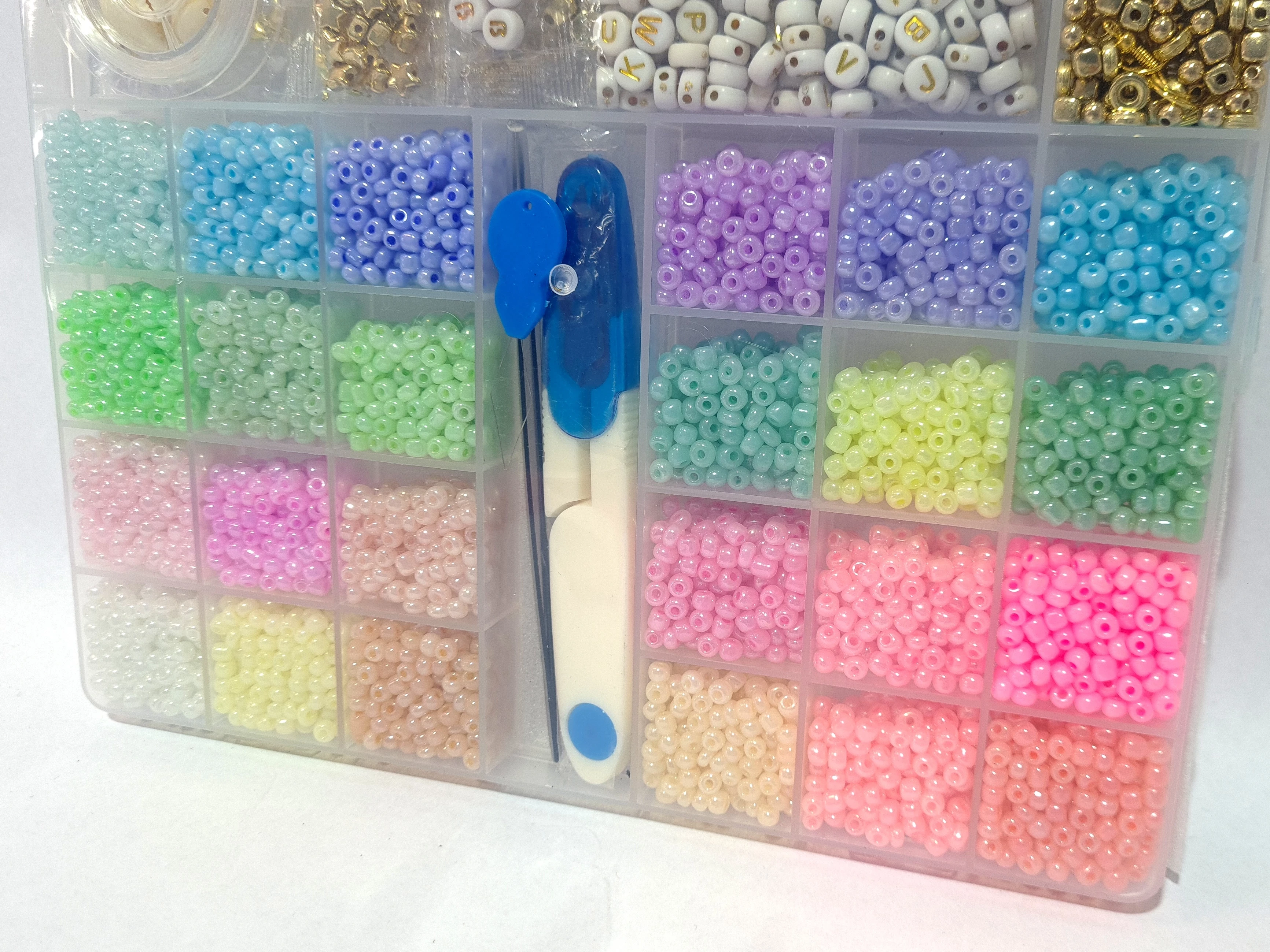 koraliki-do-robienia-bizuterii-diy-dekoracyjne-zestaw-5600-elementow-4-mm-kod-producenta-x