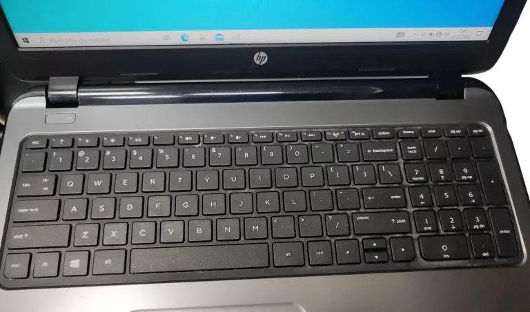 LAPTOP HP 255 G3 + ZASILACZ