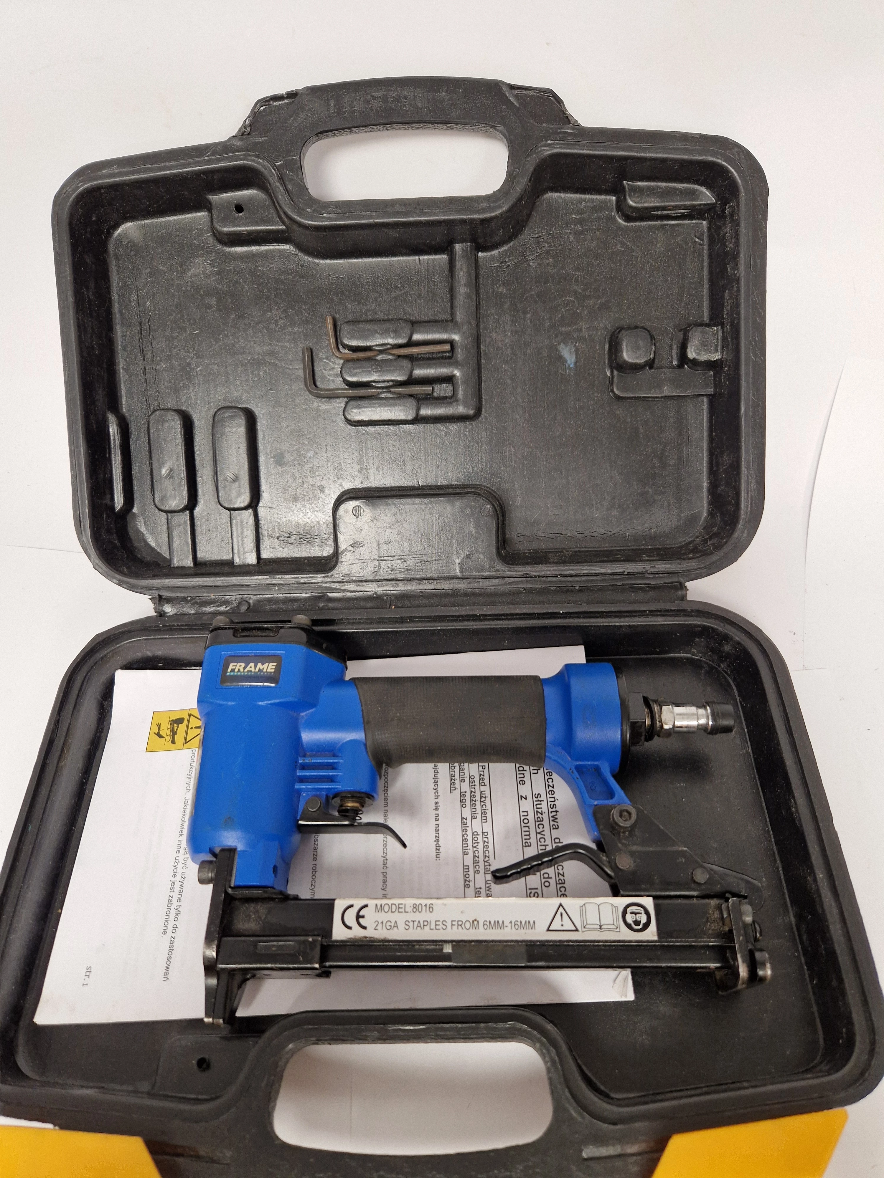 zszywacz-pneumatyczny-frame-8016-walizka-prusa-1-legnica