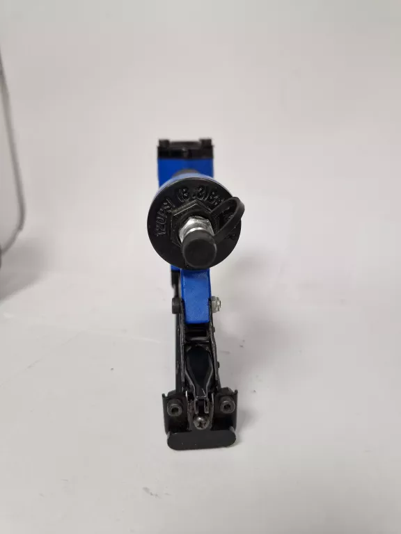 zszywacz-pneumatyczny-frame-8016-walizka-marka-inny-producent