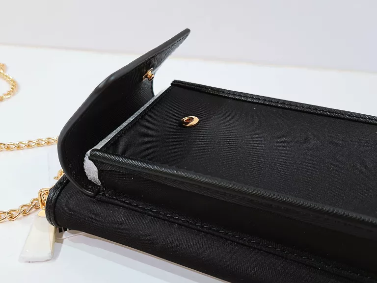 LOVE MOSCHINO DUŻY PORTFEL NA ŁAŃCUSZKU Z KIESZENIĄ NA TELEFON