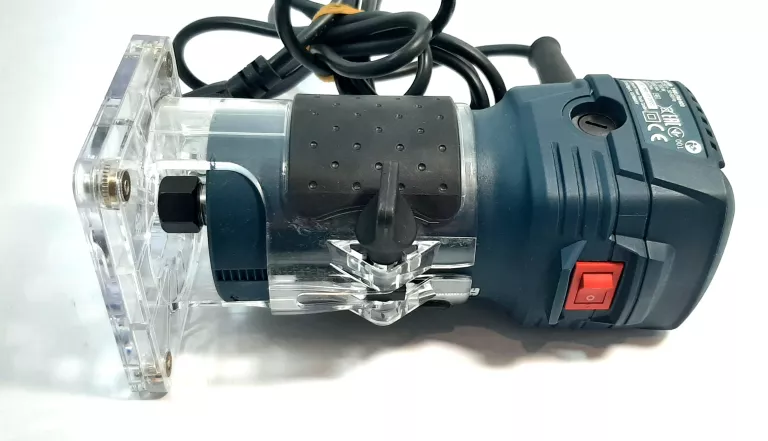 frezarka-bosch-professional-gkf-550-kpl-zasilanie-sieciowe