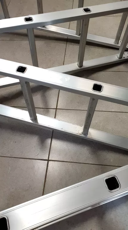 DRABINA SKŁADANA PRZEGUBOWA 4X4 SZCZEBLE 5M+ 2 PLATFORMY ROBOCZE 90 I118CM