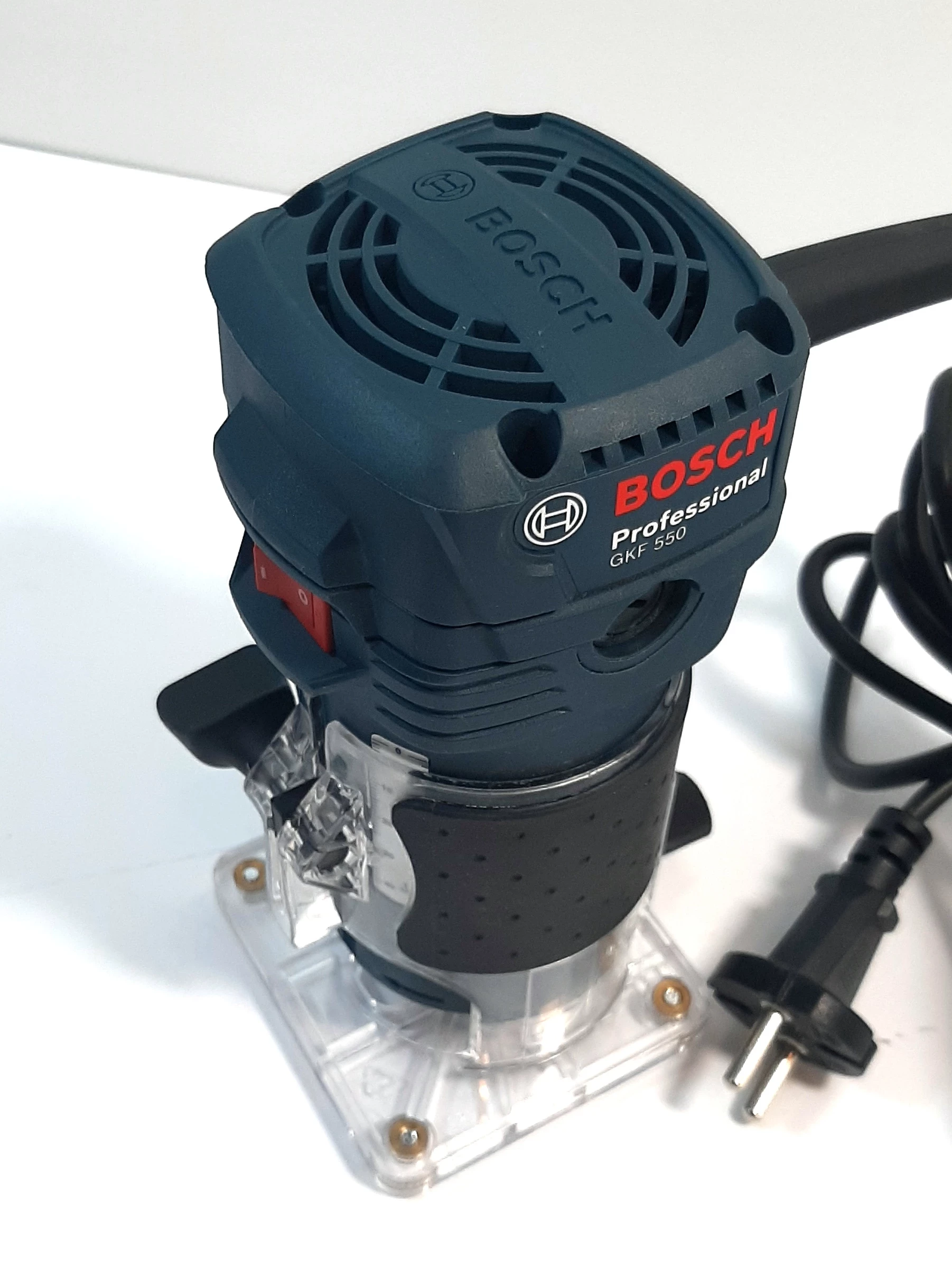 frezarka-bosch-professional-gkf-550-kpl-marka-bosch