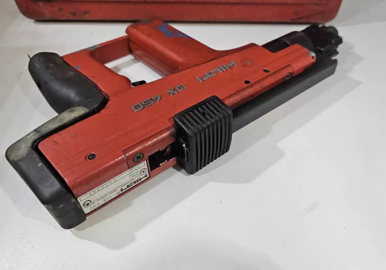 OSADZAK DO GWOŹDZI HILTI DX 450 + WALIZKA