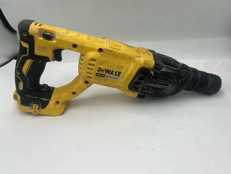 MŁOTOWIERTARKA DEWALT DCH 133