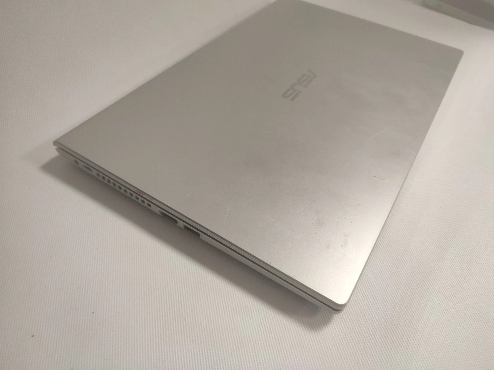 laptop-asus-x515j-rodzaj-karty-graficznej-grafika-zintegrowana