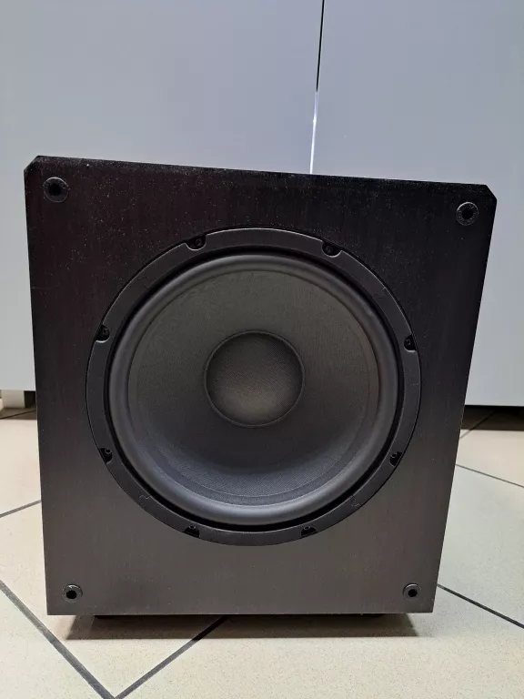 SUBWOOFER TAGA HARMONY TSW-90 V.3 / OPIS