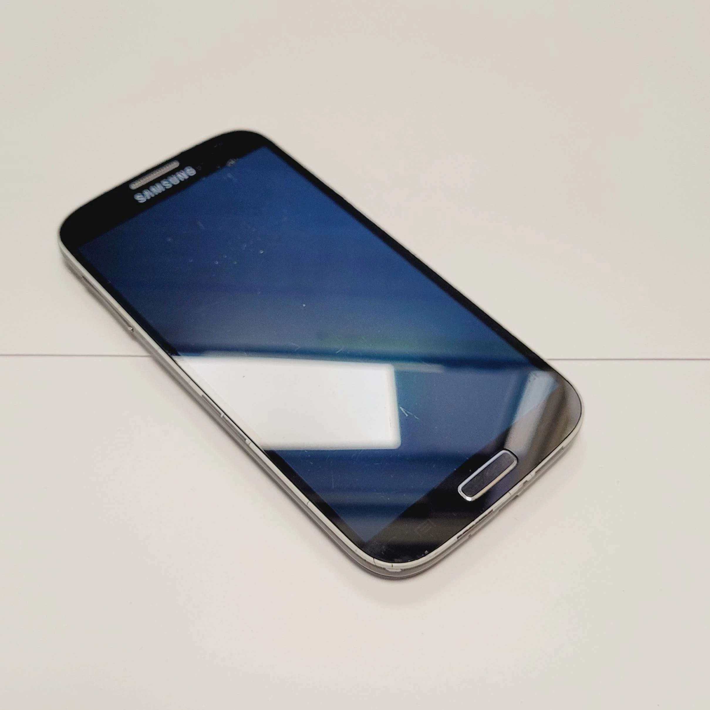 samsung-s4-aleja-wolnosci-15b-czestochowa-sj