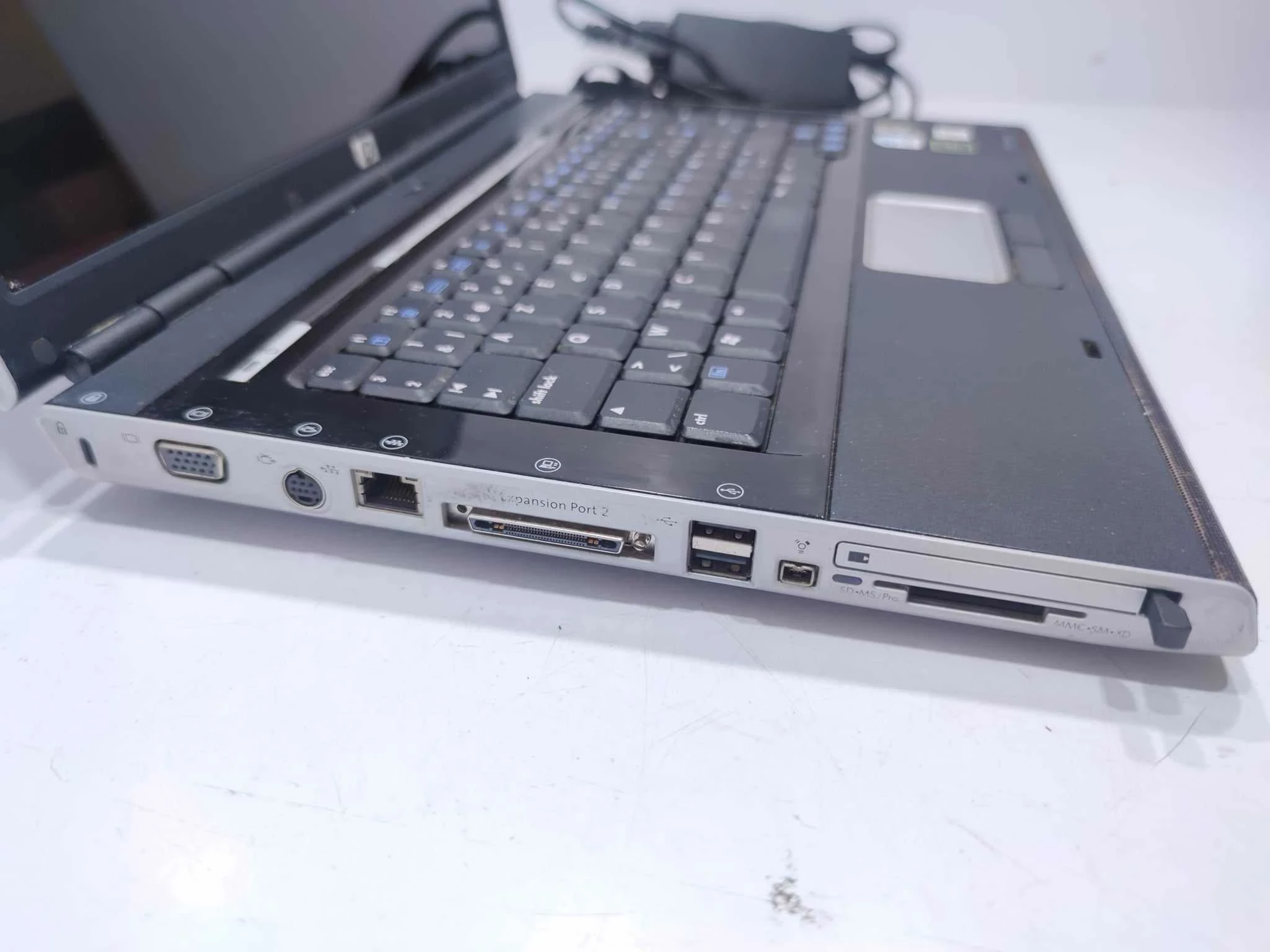 laptop-hp-pavilion-dv5000-4gb-250gb-intel-genuine-t2300-stan-uszkodzony