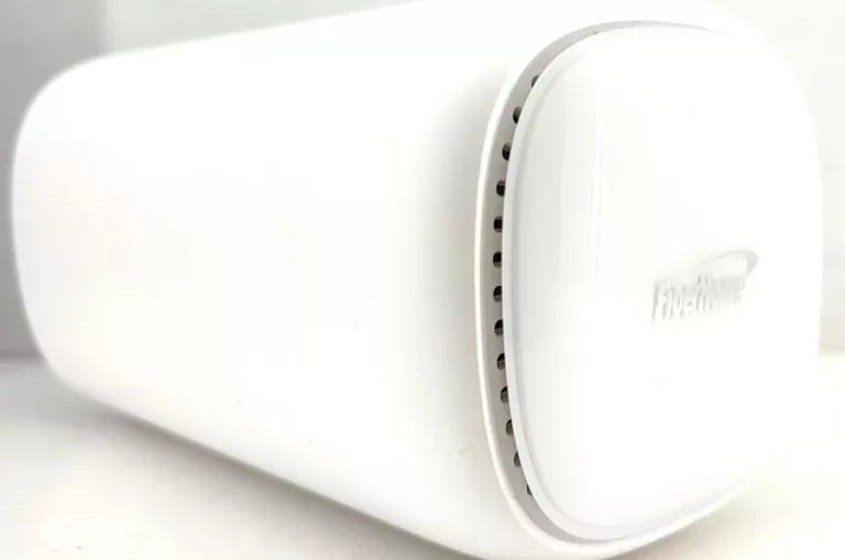 ROUTER FIBERHOME LG6121F KOMPLET