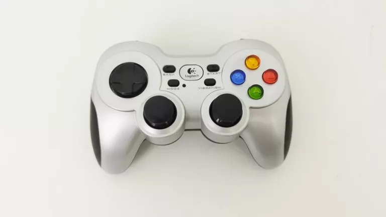 PAD BEZPRZEWODOWY LOGITECH F710