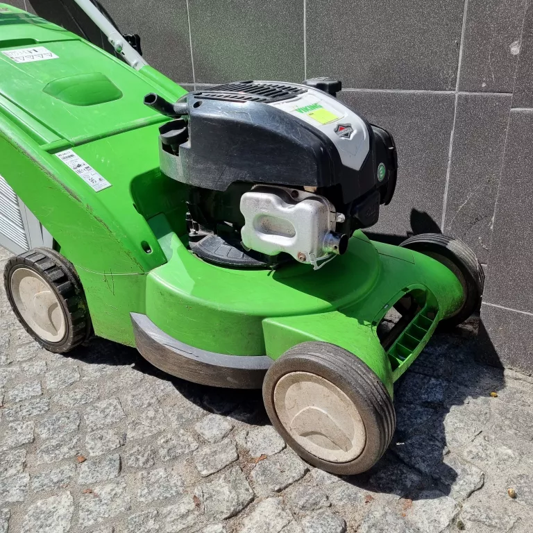 kosiarka-spalinowa-viking-mb-5451-t-pojemnosc-silnika-171