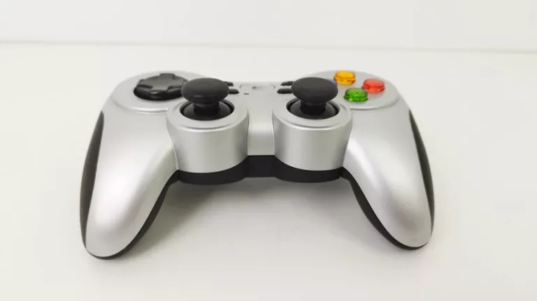 PAD BEZPRZEWODOWY LOGITECH F710