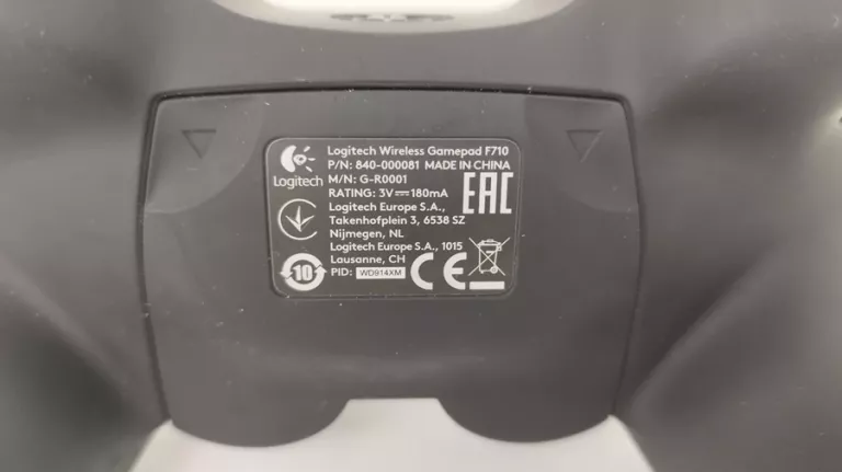 PAD BEZPRZEWODOWY LOGITECH F710